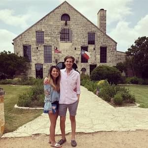 Meet your Posher, Qg